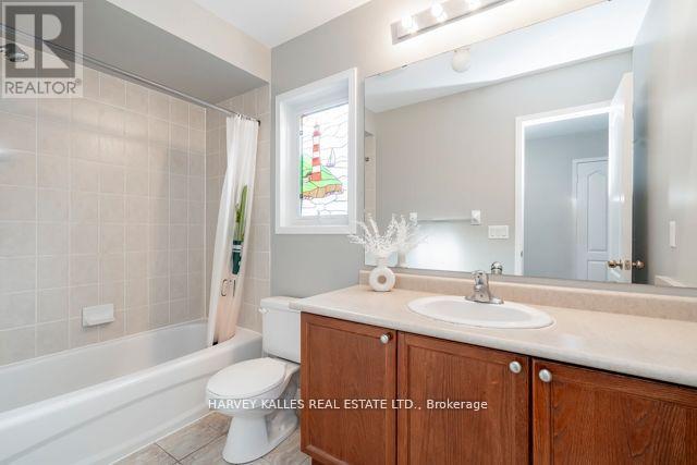 3886 Skyview Street, Mississauga, Ontario  L5M 8A4 - Photo 32 - W12768754