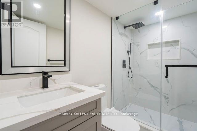 3886 Skyview Street, Mississauga, Ontario  L5M 8A4 - Photo 37 - W12768754