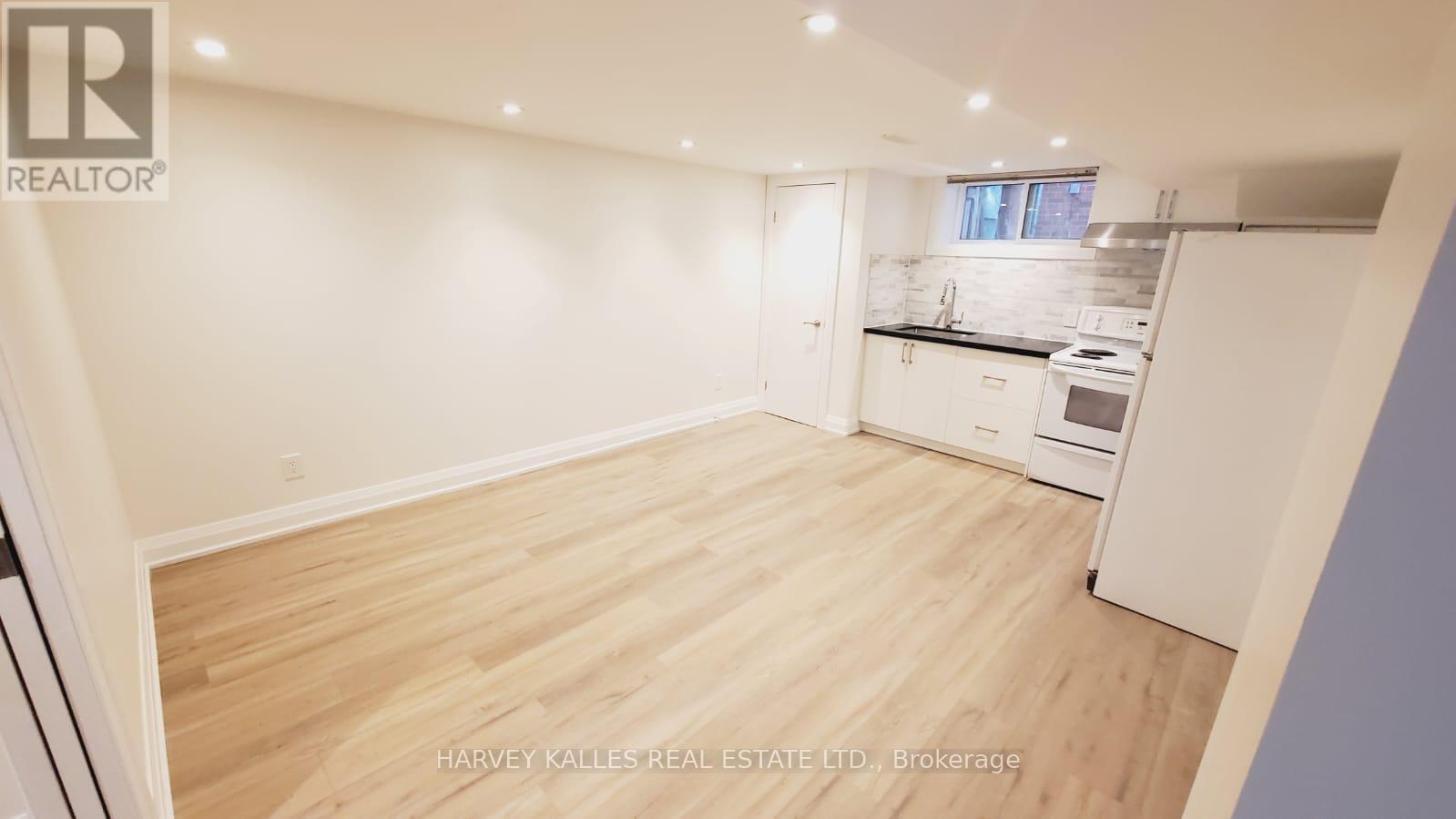 Bsmt 2 - 550 Glencairn Avenue, Toronto, Ontario M6B 1Z4 - Photo 9 - C12769736