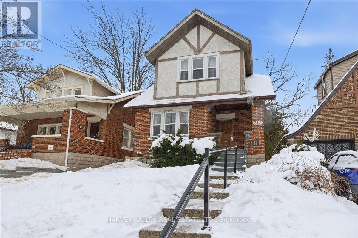 247 Huron Street, London East, Ontario N6J 2J8 - Photo 3 - X12771284