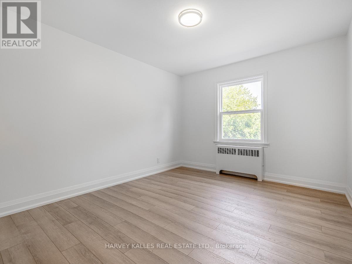 2 - 8 Markdale Avenue, Toronto, Ontario  M6C 1S9 - Photo 10 - C12772862