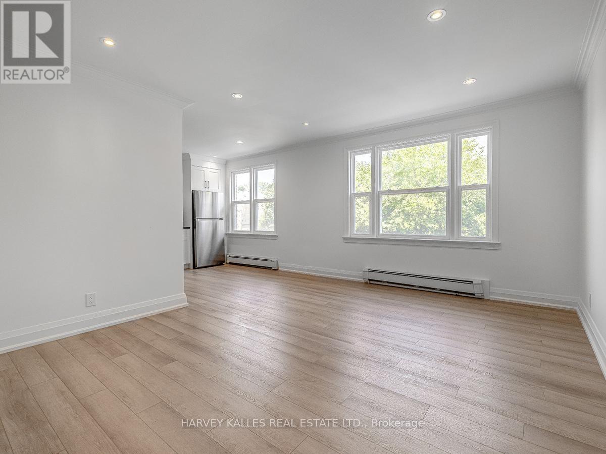 2 - 8 Markdale Avenue, Toronto, Ontario  M6C 1S9 - Photo 4 - C12772862