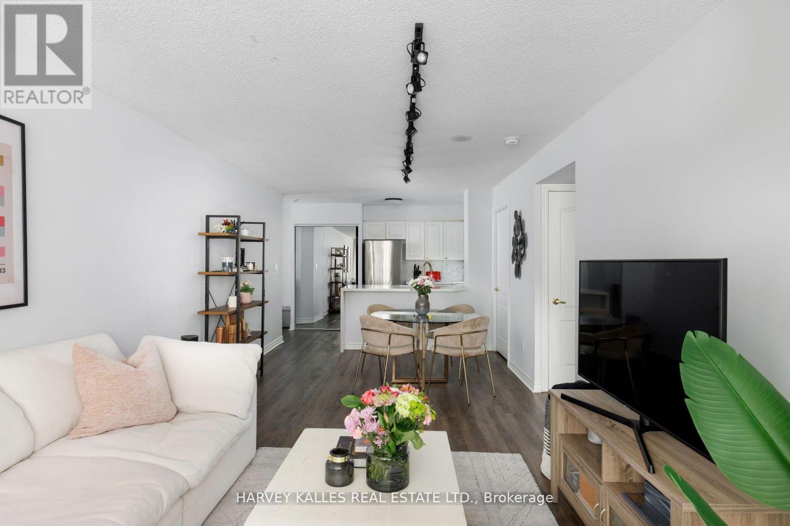 302 - 30 Hayden Street, Toronto, Ontario  M4Y 3B8 - Photo 10 - C12775302