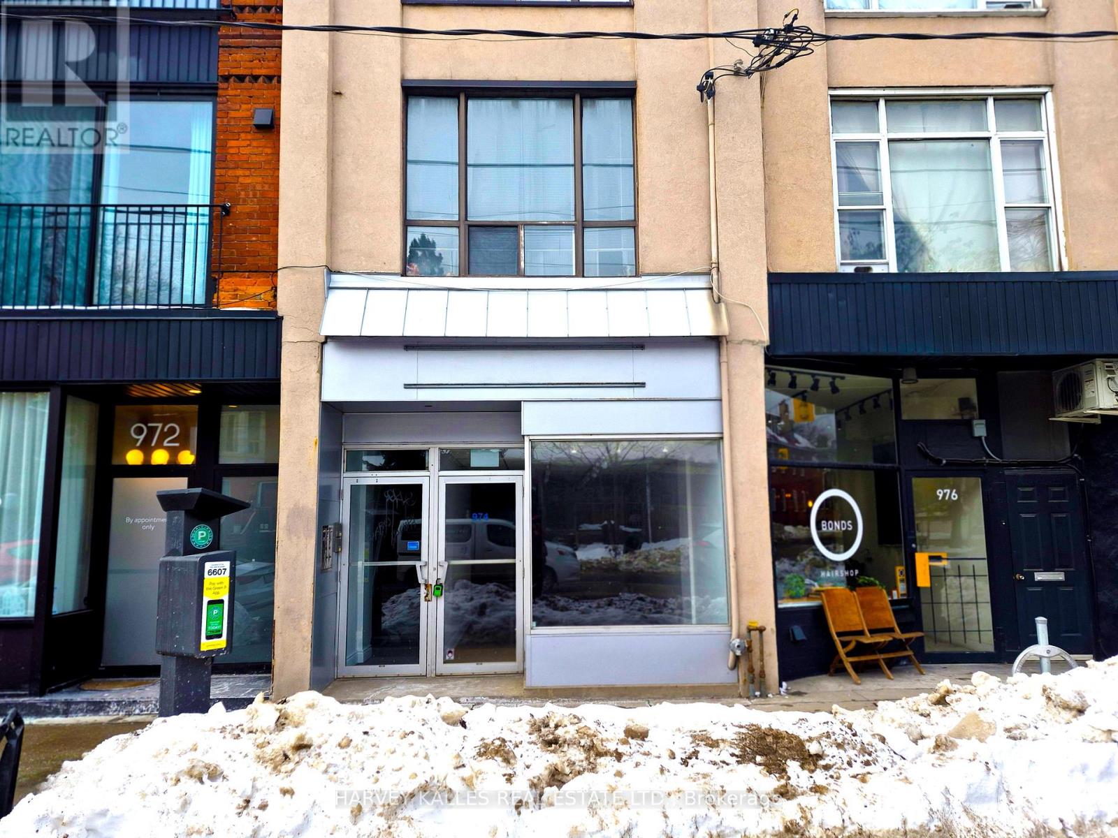 Main - 974 Bathurst Street, Toronto, Ontario M5R 3G6 - Photo 11 - C12776630