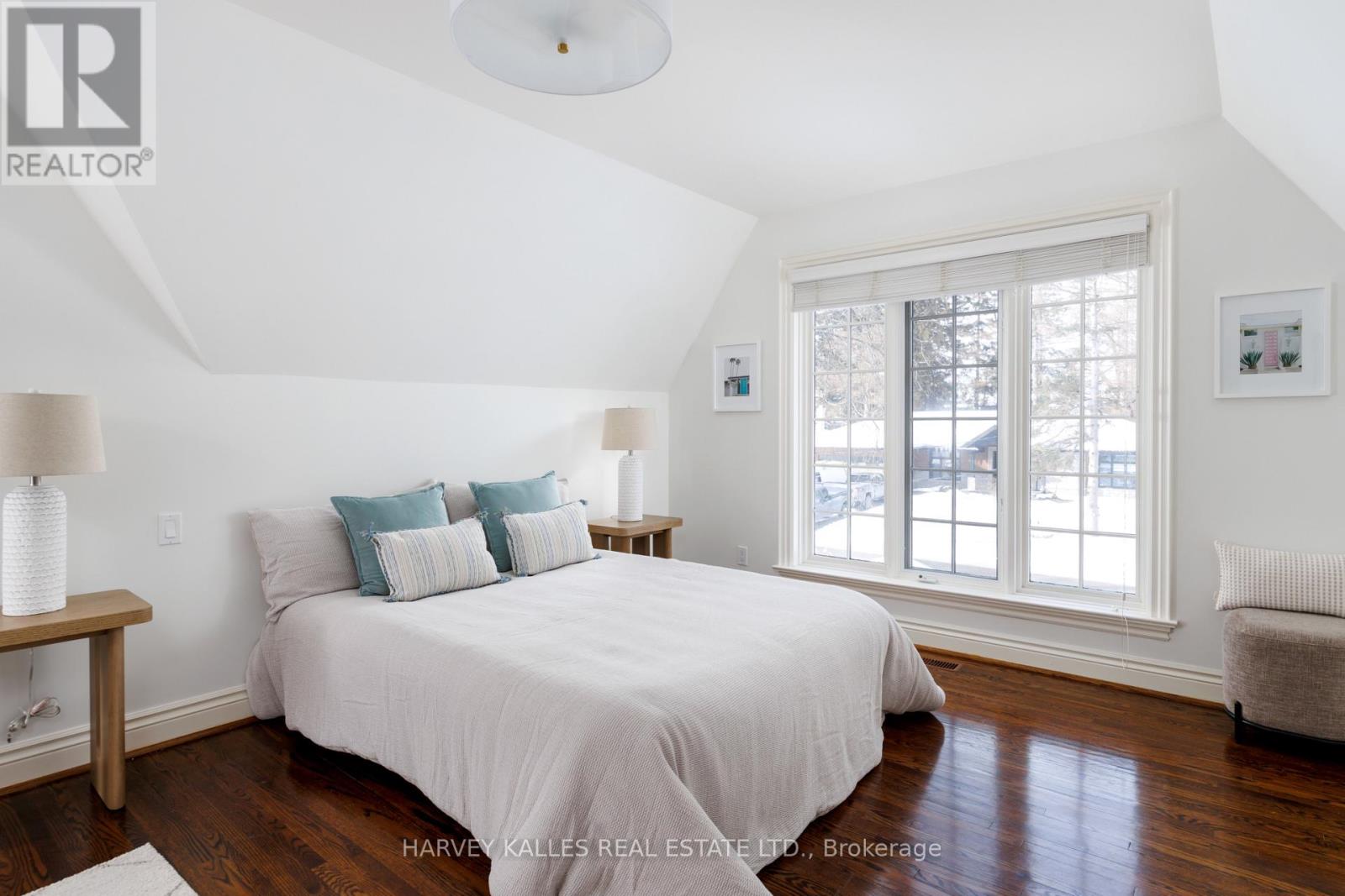 7 Romney Road, Toronto, Ontario M9A 4E9 - Photo 38 - W12776882