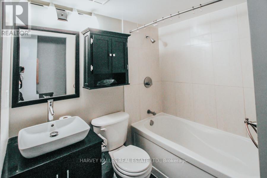 Ph832 - 1029 King Street W, Toronto, Ontario M6K 3M9 - Photo 18 - C12777976