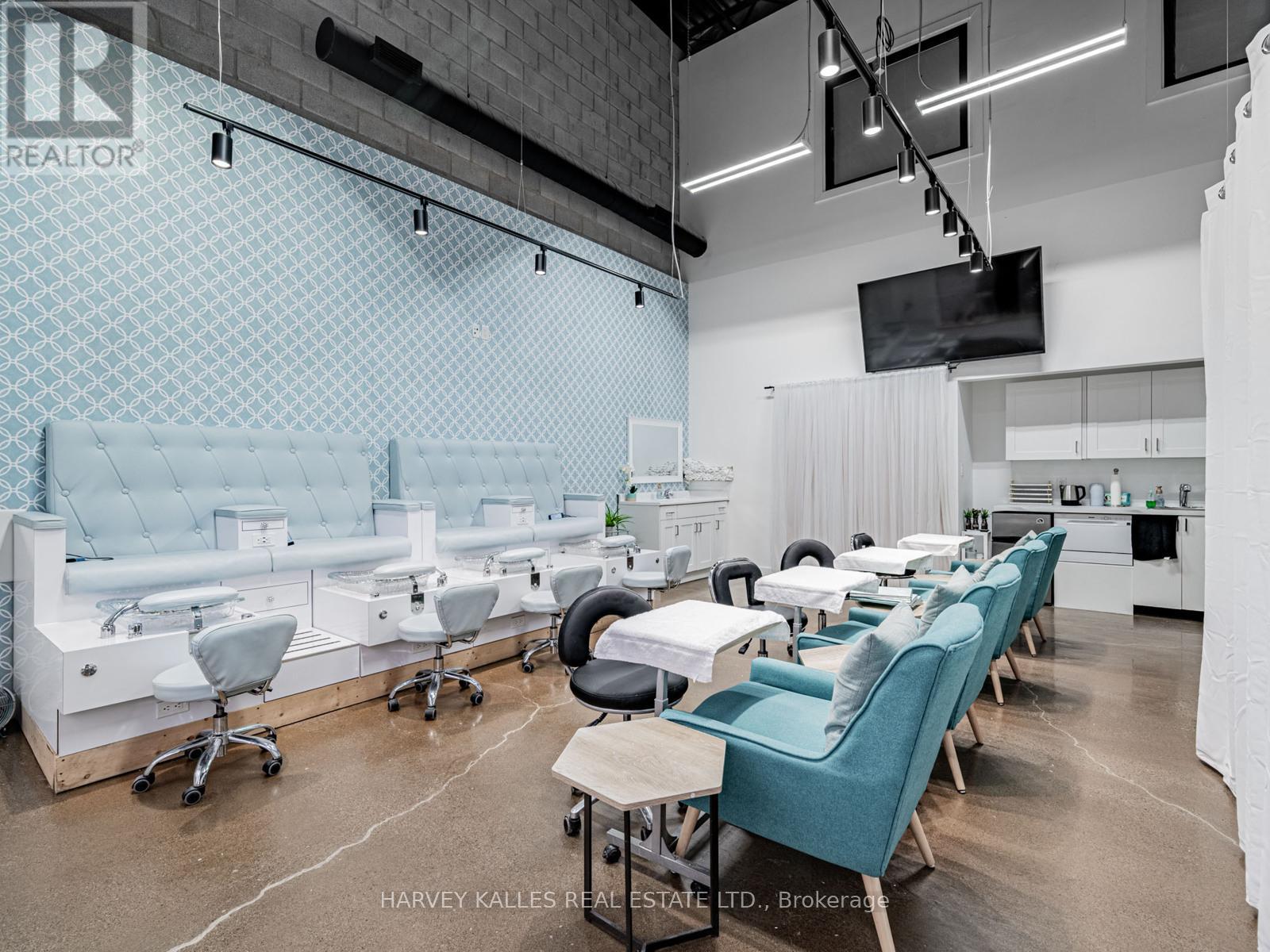 57 - 1215 Queensway E, Mississauga, Ontario  L4Y 0G4 - Photo 5 - W12782860