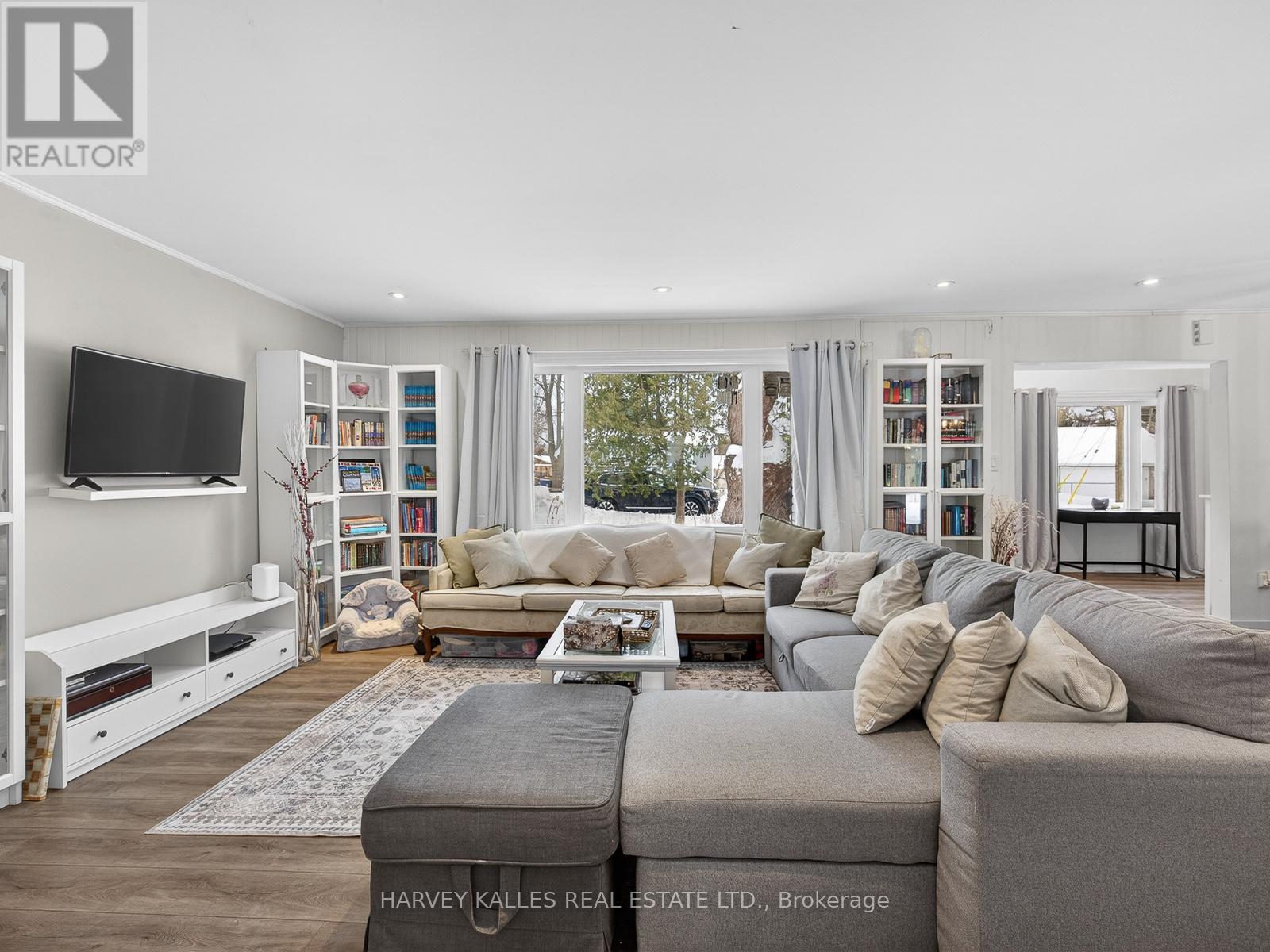 22 Second Street, Georgina, Ontario  L0E 1E0 - Photo 14 - N12784894