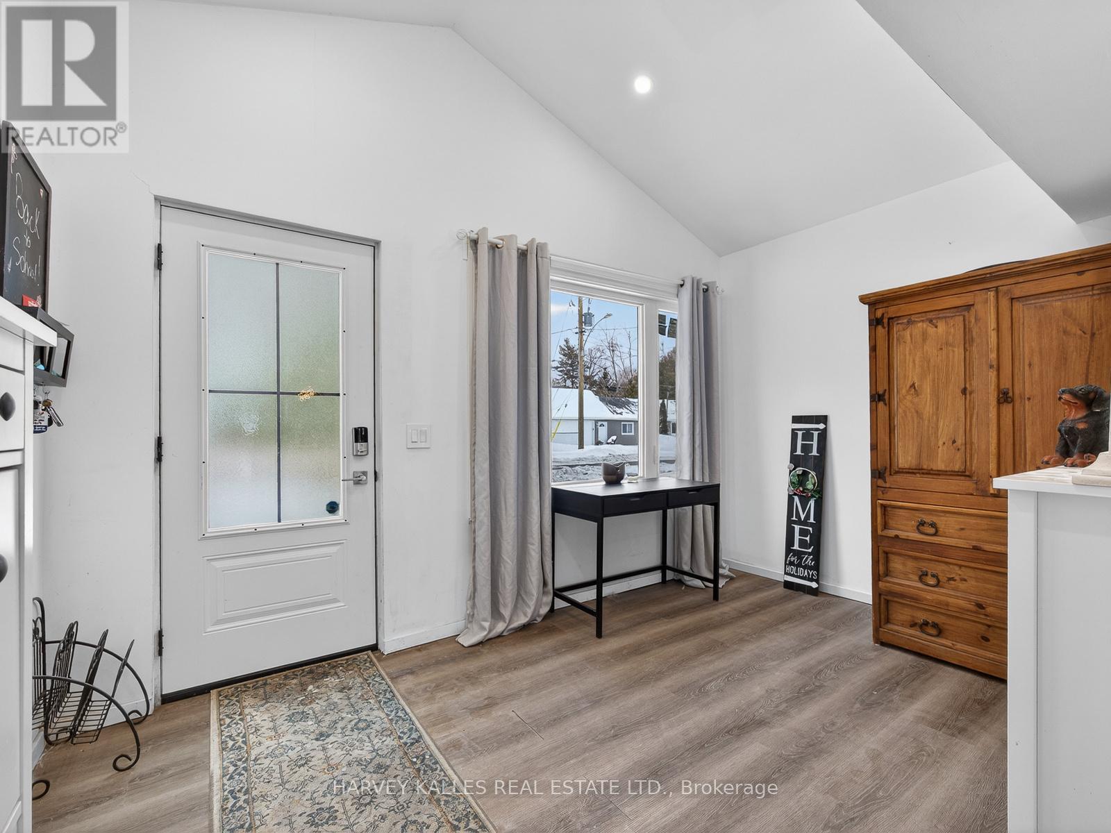 22 Second Street, Georgina, Ontario  L0E 1E0 - Photo 17 - N12784894