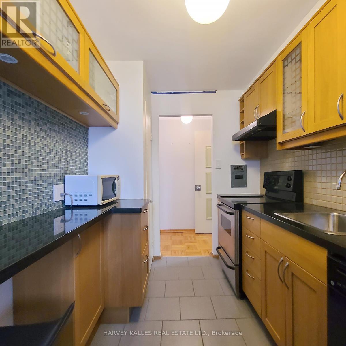 7 - 65 Old Mill Road, Toronto, Ontario M8X 1G9 - Photo 6 - W12784842