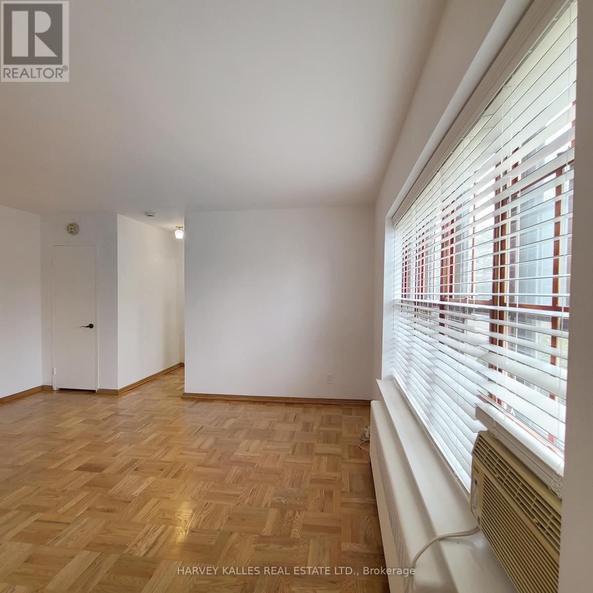 8 - 65 Old Mill Road, Toronto, Ontario M8X 1G9 - Photo 9 - W12784850