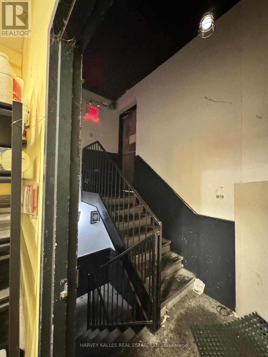 2066 Queen Street E, Toronto, Ontario  M4E 1C9 - Photo 2 - E12785350