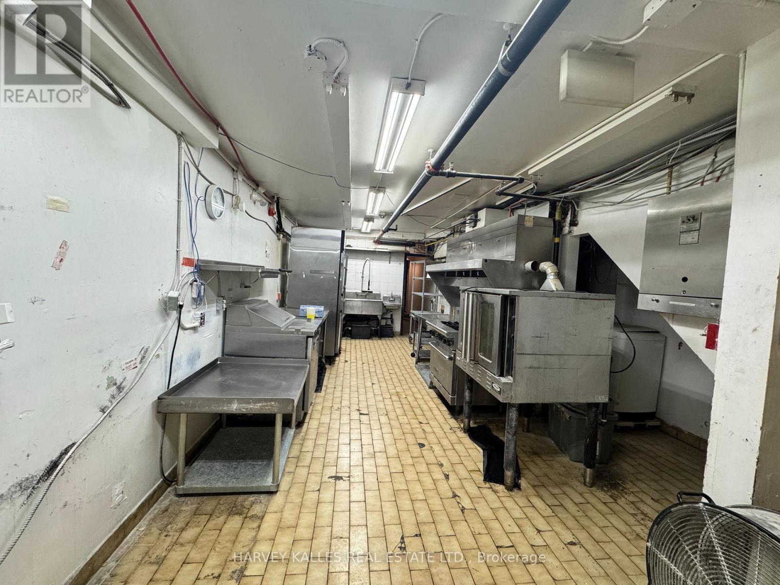 2066 Queen Street E, Toronto, Ontario  M4E 1C9 - Photo 5 - E12785350