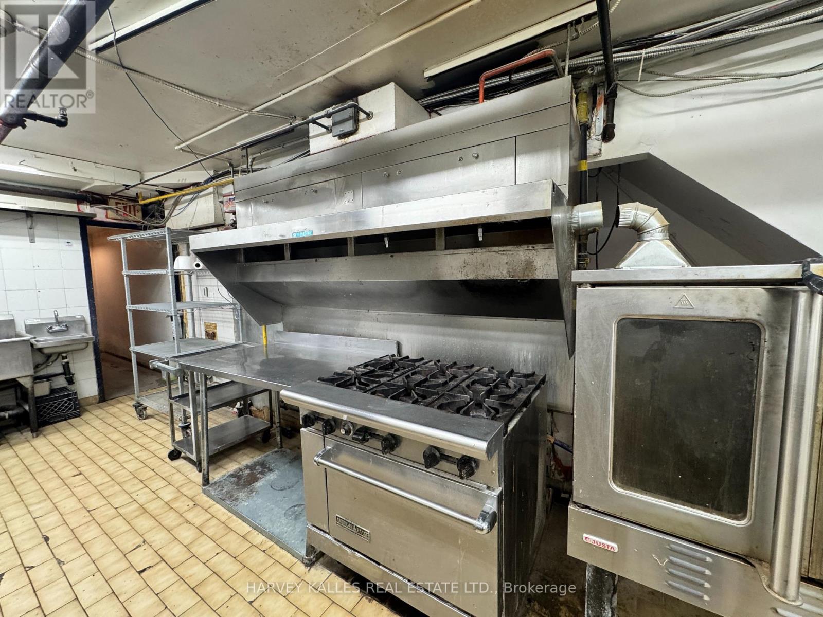 2066 Queen Street E, Toronto, Ontario  M4E 1C9 - Photo 6 - E12785350