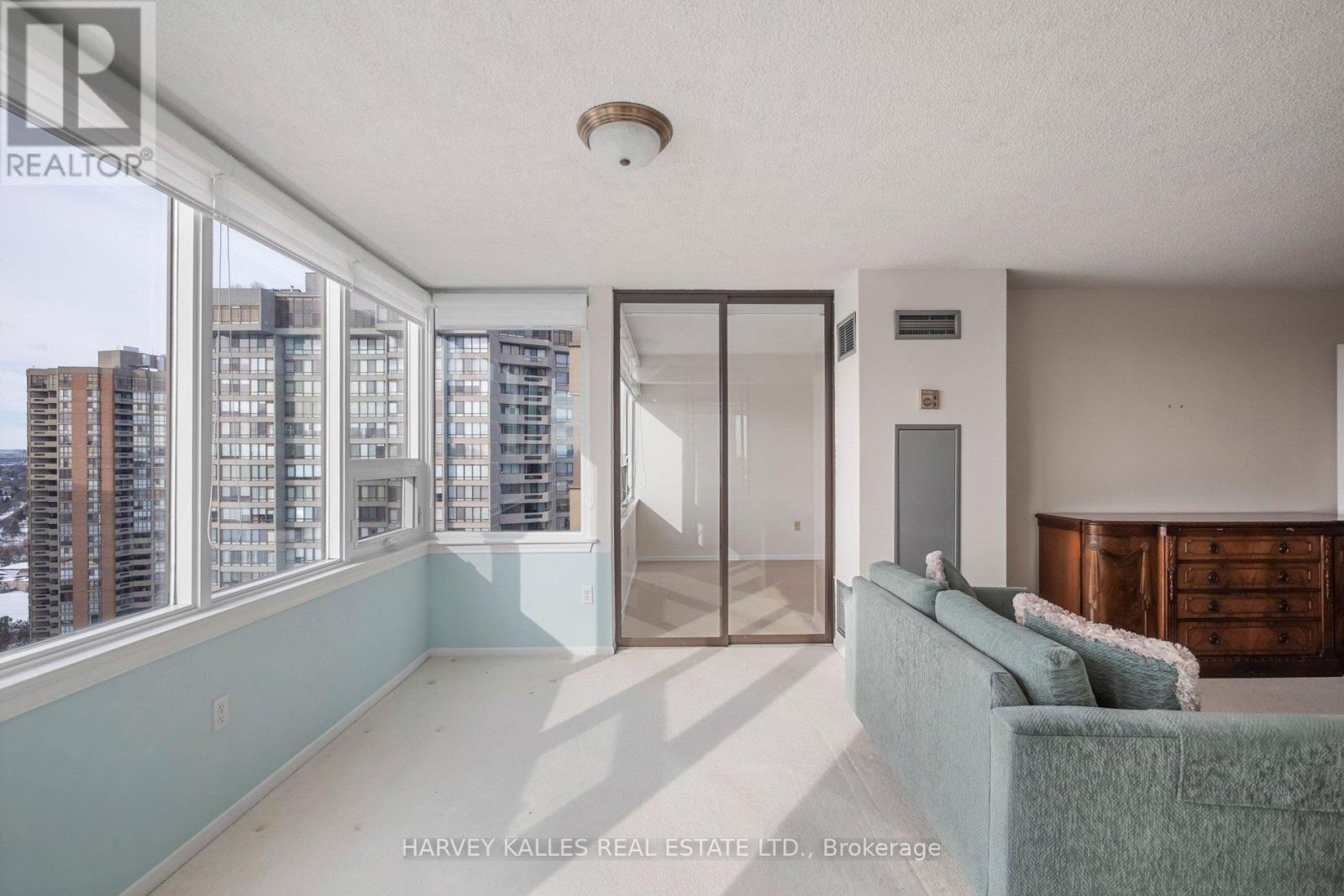 2403 - 55 Skymark Drive, Toronto, Ontario M2H 3N4 - Photo 15 - C12787718