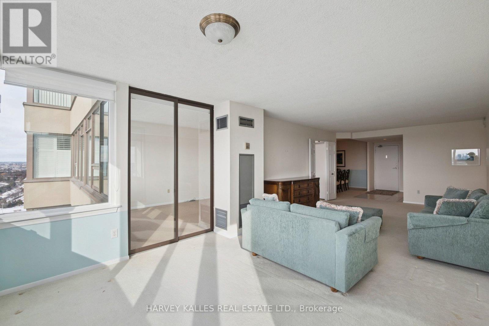 2403 - 55 Skymark Drive, Toronto, Ontario M2H 3N4 - Photo 16 - C12787718