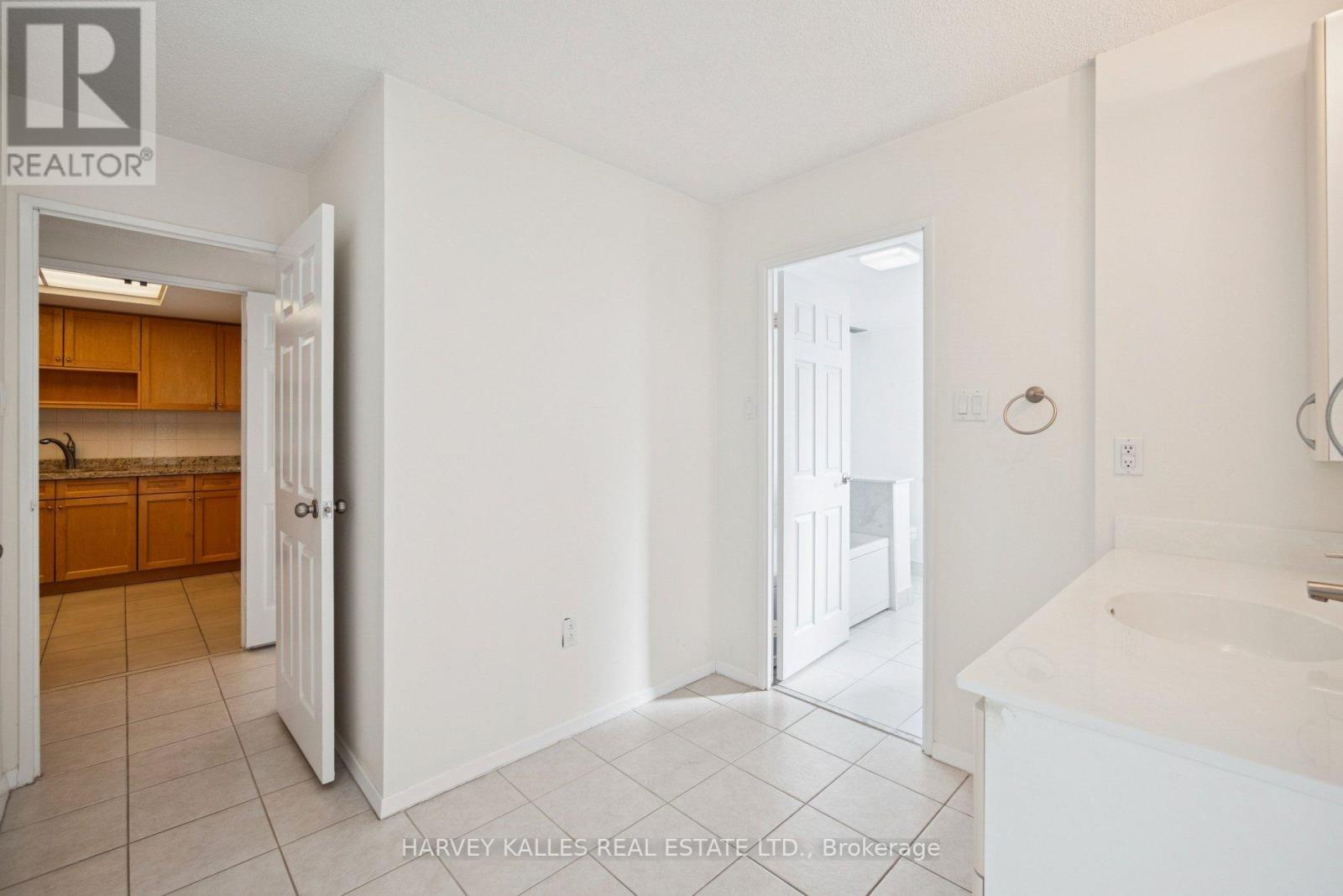 2403 - 55 Skymark Drive, Toronto, Ontario M2H 3N4 - Photo 31 - C12787718