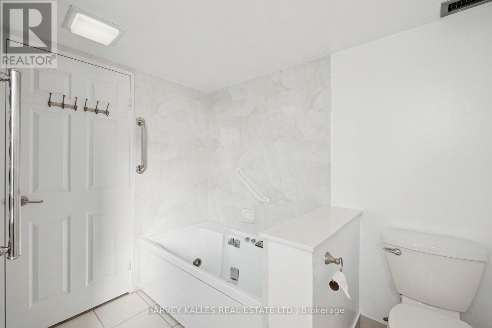 2403 - 55 Skymark Drive, Toronto, Ontario M2H 3N4 - Photo 37 - C12787718