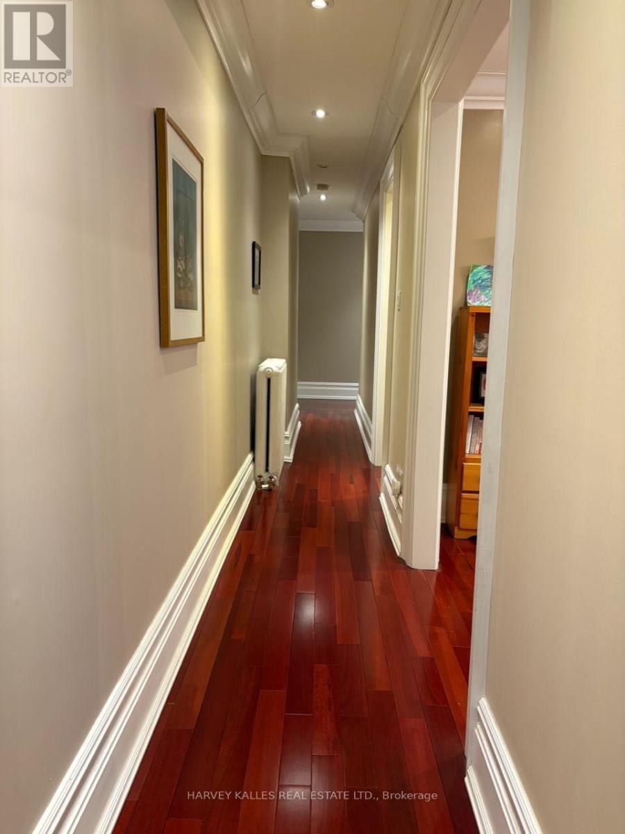 Main - 306 Spadina Road, Toronto, Ontario  M5R 2V6 - Photo 11 - C12788026