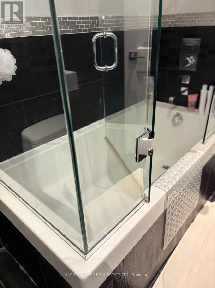 Main - 306 Spadina Road, Toronto, Ontario  M5R 2V6 - Photo 13 - C12788026