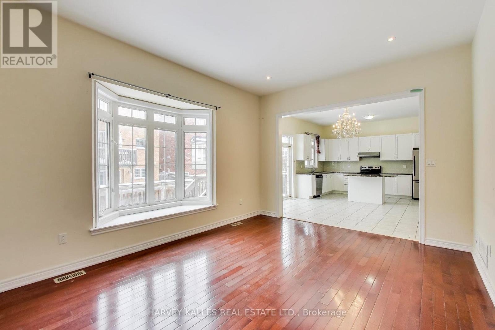 28 Morganfield Court, Richmond Hill, Ontario L4E 0S6 - Photo 20 - N12788786