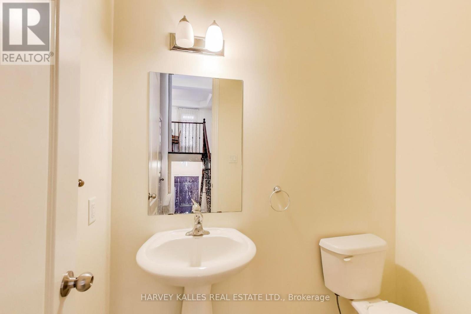 28 Morganfield Court, Richmond Hill, Ontario L4E 0S6 - Photo 25 - N12788786