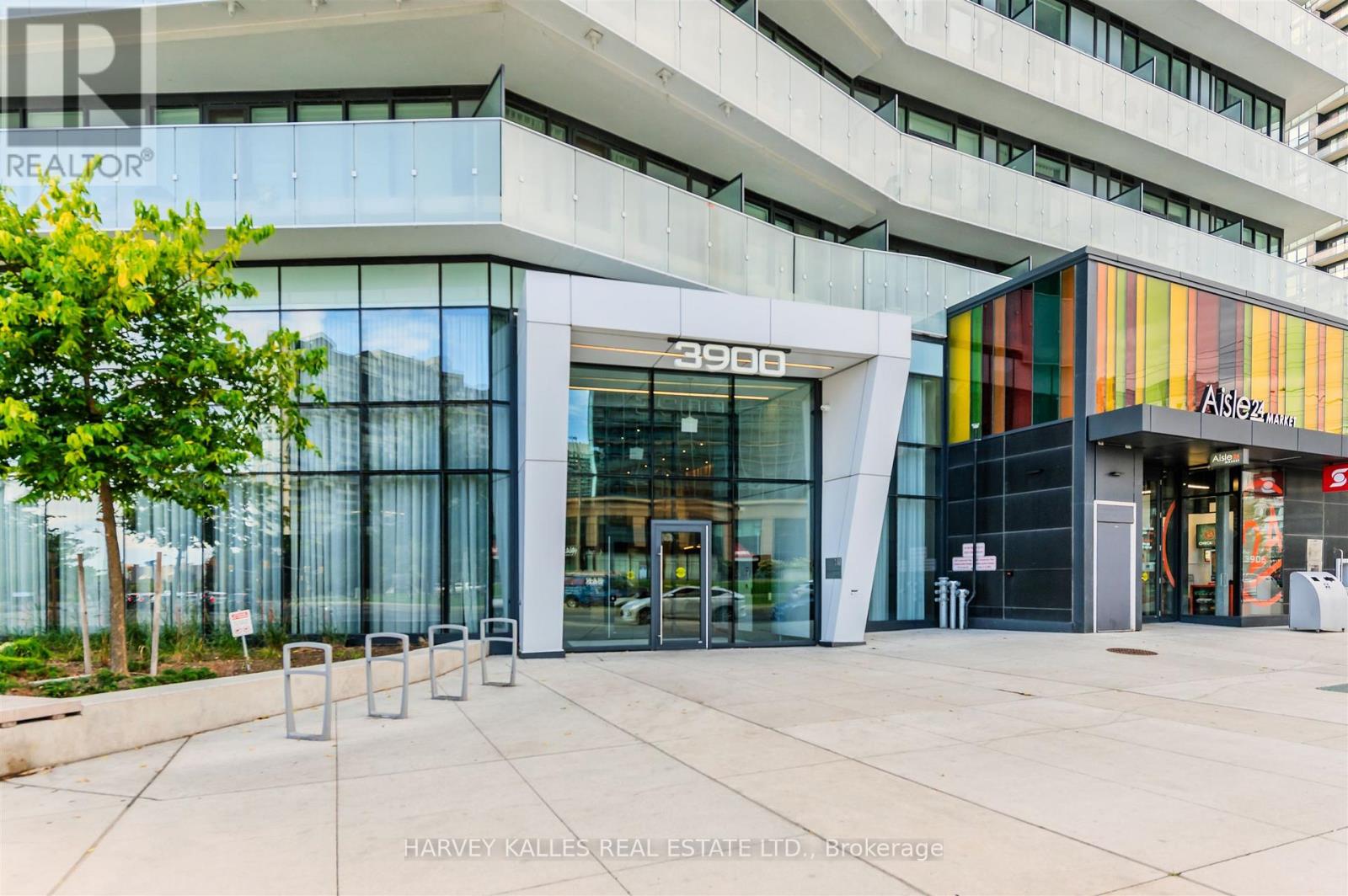 5211 - 3900 Confederation Parkway, Mississauga, Ontario L5B 0M3 - Photo 3 - W12788780