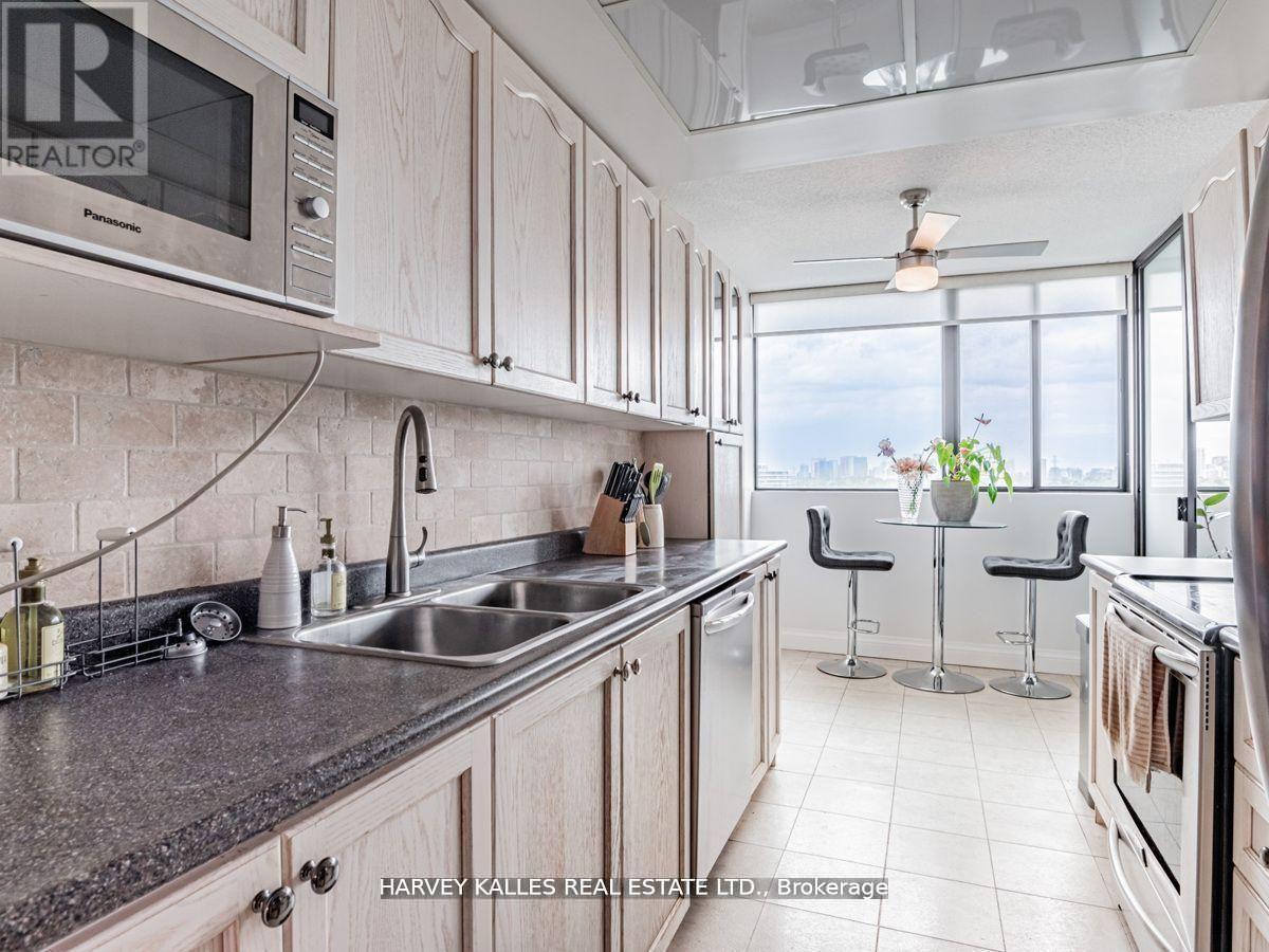 1408 - 133 Torresdale Avenue, Toronto, Ontario  M2R 3T2 - Photo 4 - C12790344