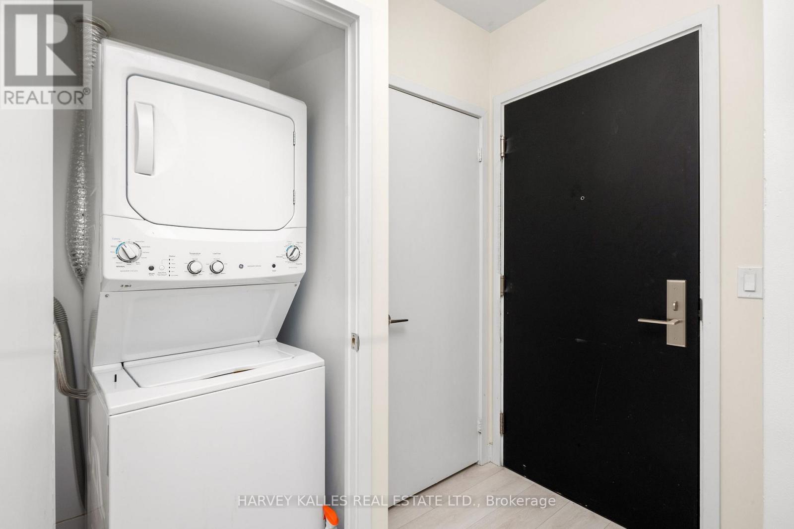 5807 - 8 Eglinton Avenue E, Toronto, Ontario  M4P 0C1 - Photo 8 - C12790416