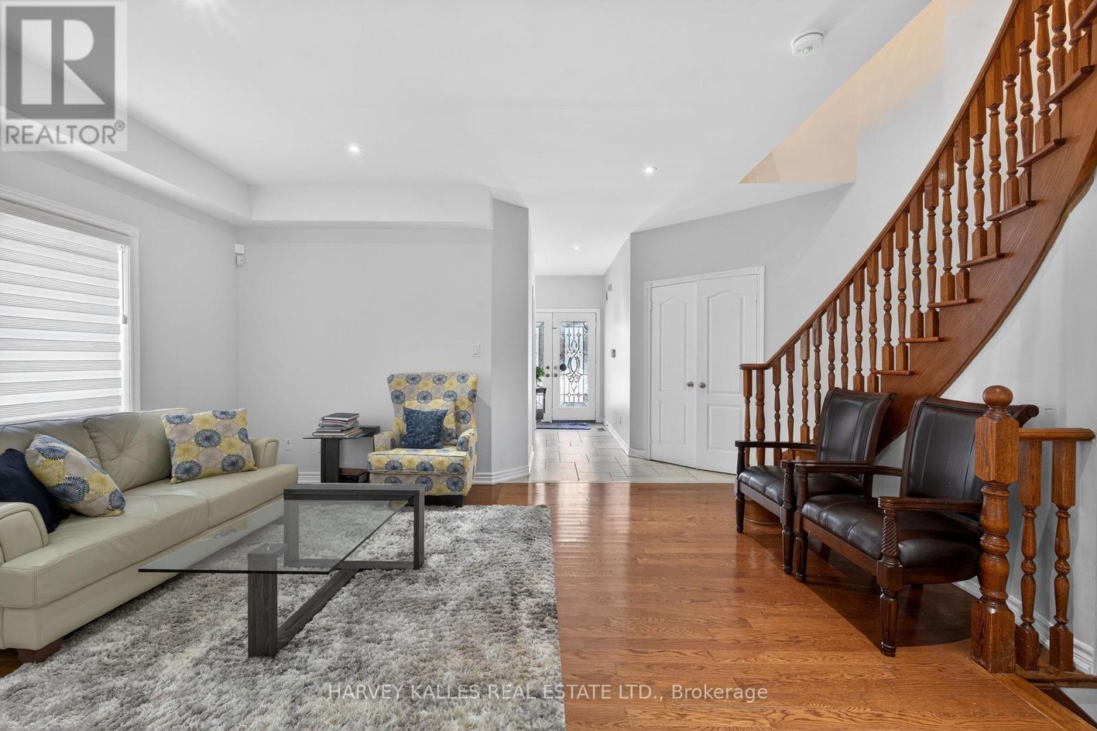 60 Wolfson Crescent, Richmond Hill, Ontario  L4E 4P1 - Photo 8 - N12790640