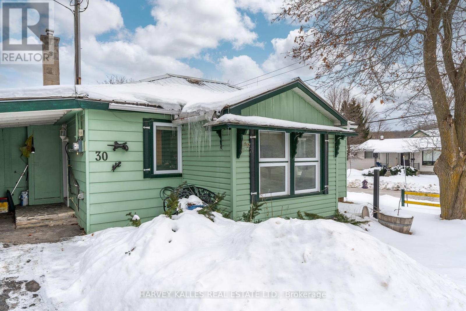 30 Maitland Street, Prince Edward County, Ontario  K0K 2T0 - Photo 2 - X12791750