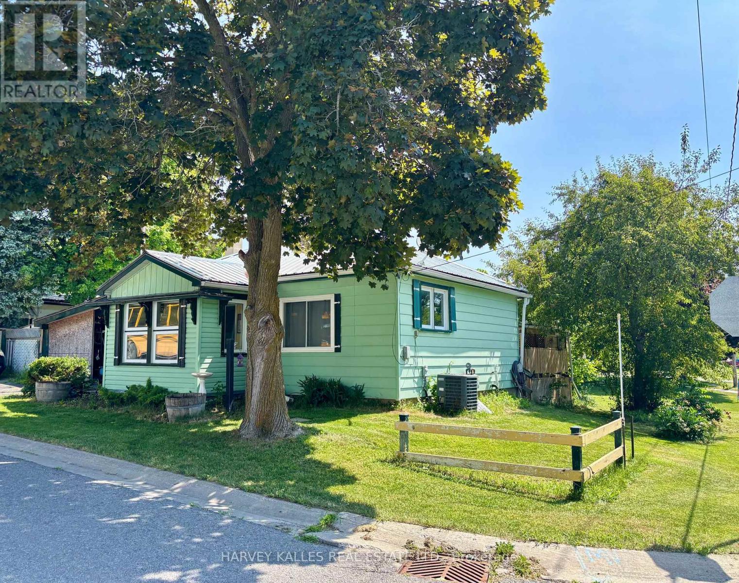 30 Maitland Street, Prince Edward County, Ontario  K0K 2T0 - Photo 22 - X12791750