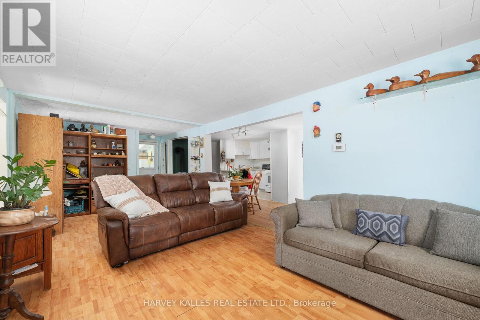 30 Maitland Street, Prince Edward County, Ontario  K0K 2T0 - Photo 5 - X12791750