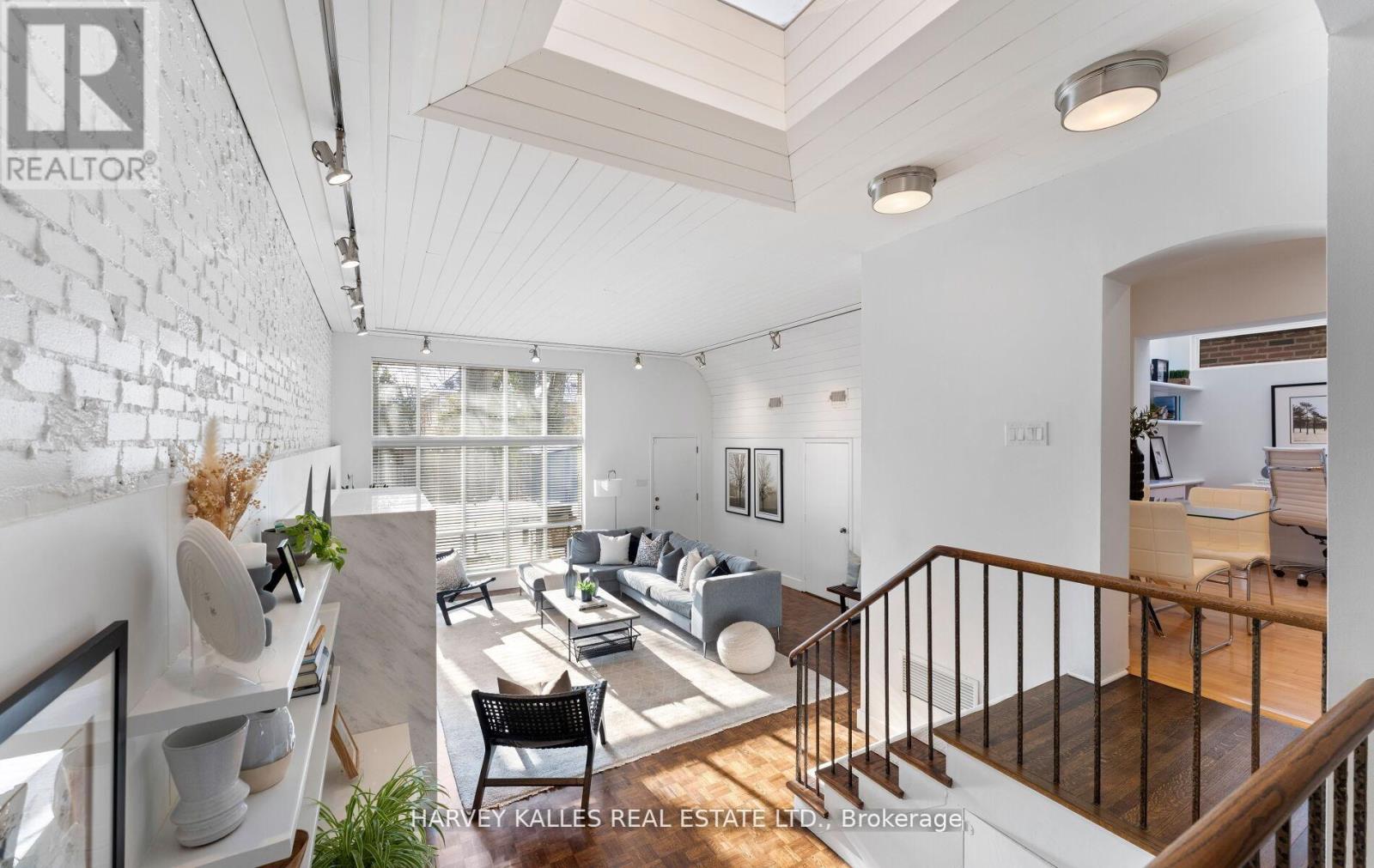 565 Briar Hill Avenue, Toronto, Ontario  M5N 1N1 - Photo 22 - C12792544