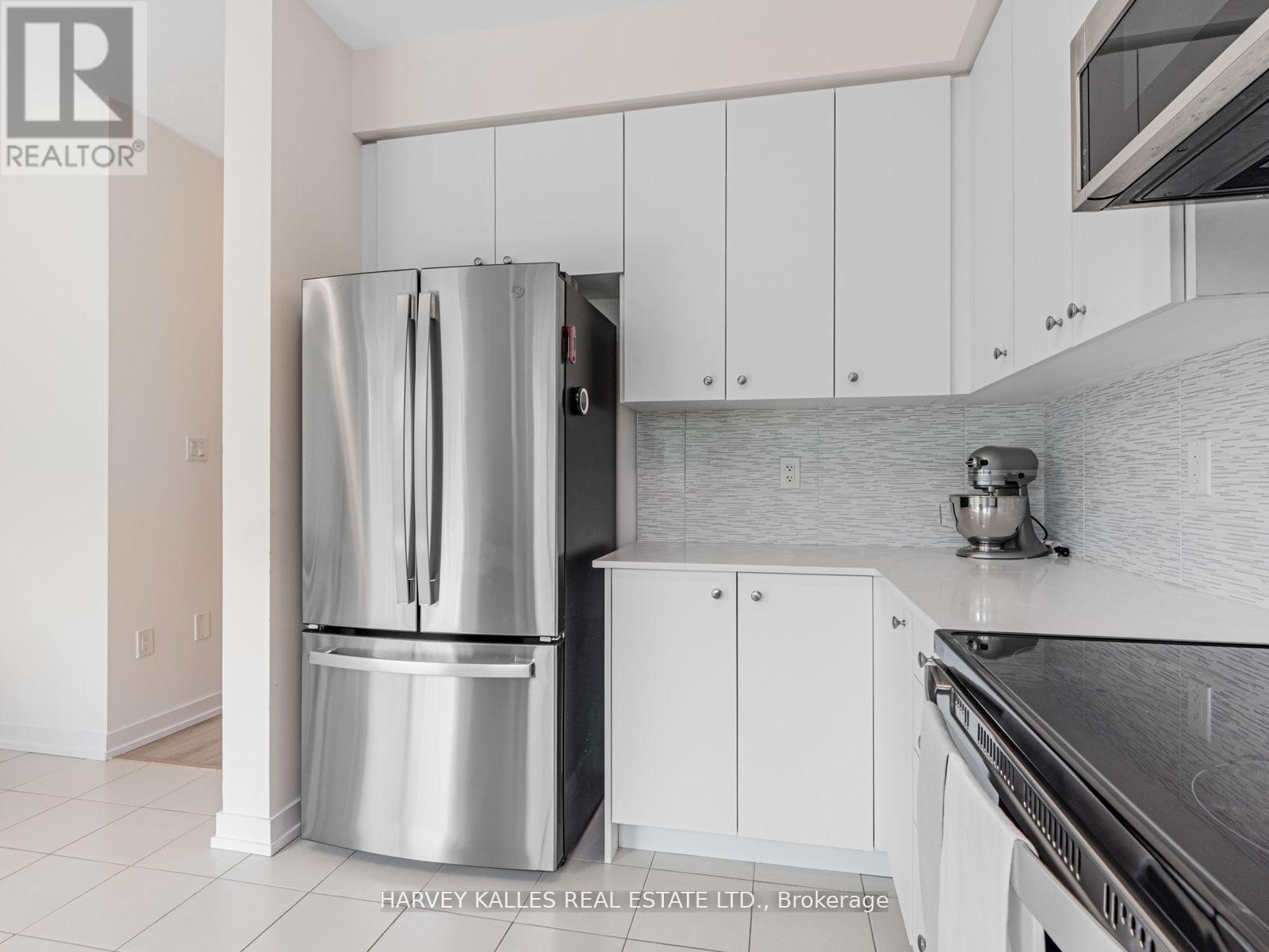 104 Lyall Stokes Circle, East Gwillimbury, Ontario  L0G 1M0 - Photo 11 - N12792630