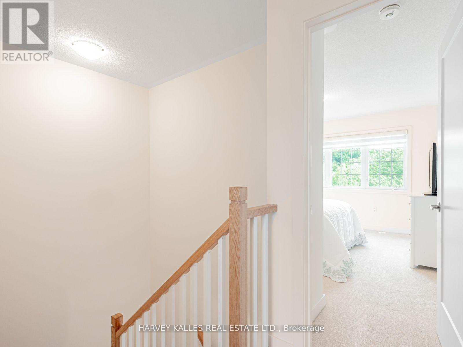 104 Lyall Stokes Circle, East Gwillimbury, Ontario  L0G 1M0 - Photo 16 - N12792630