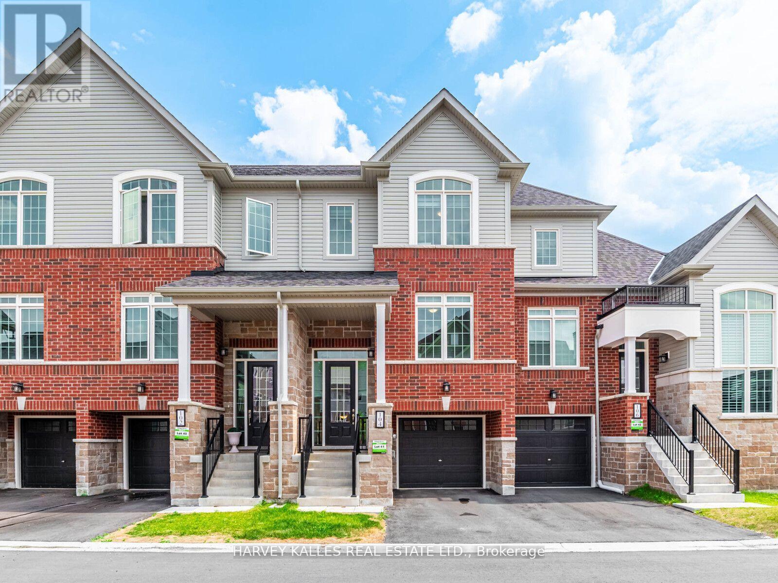 104 Lyall Stokes Circle, East Gwillimbury, Ontario  L0G 1M0 - Photo 2 - N12792630