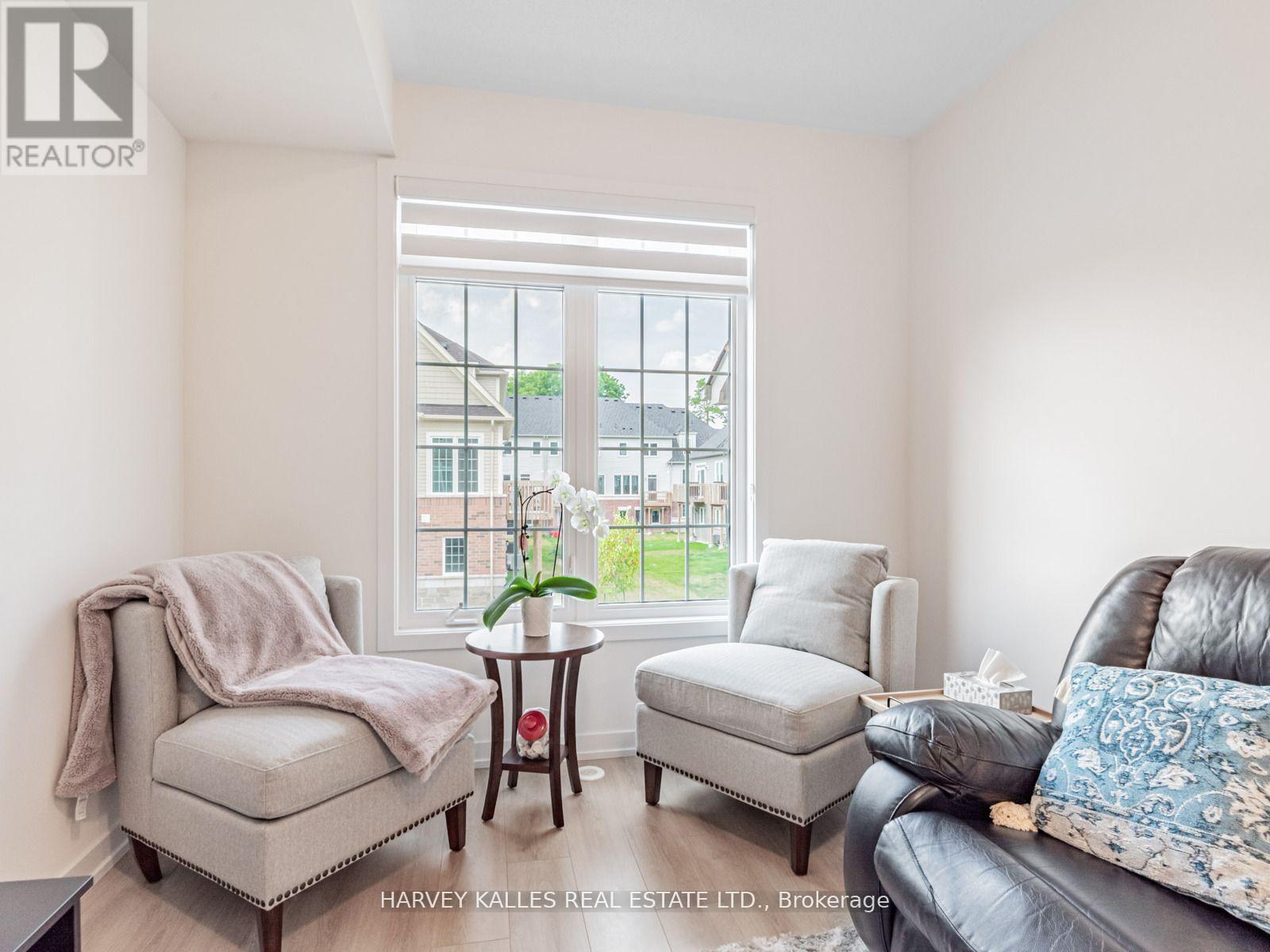 104 Lyall Stokes Circle, East Gwillimbury, Ontario  L0G 1M0 - Photo 7 - N12792630