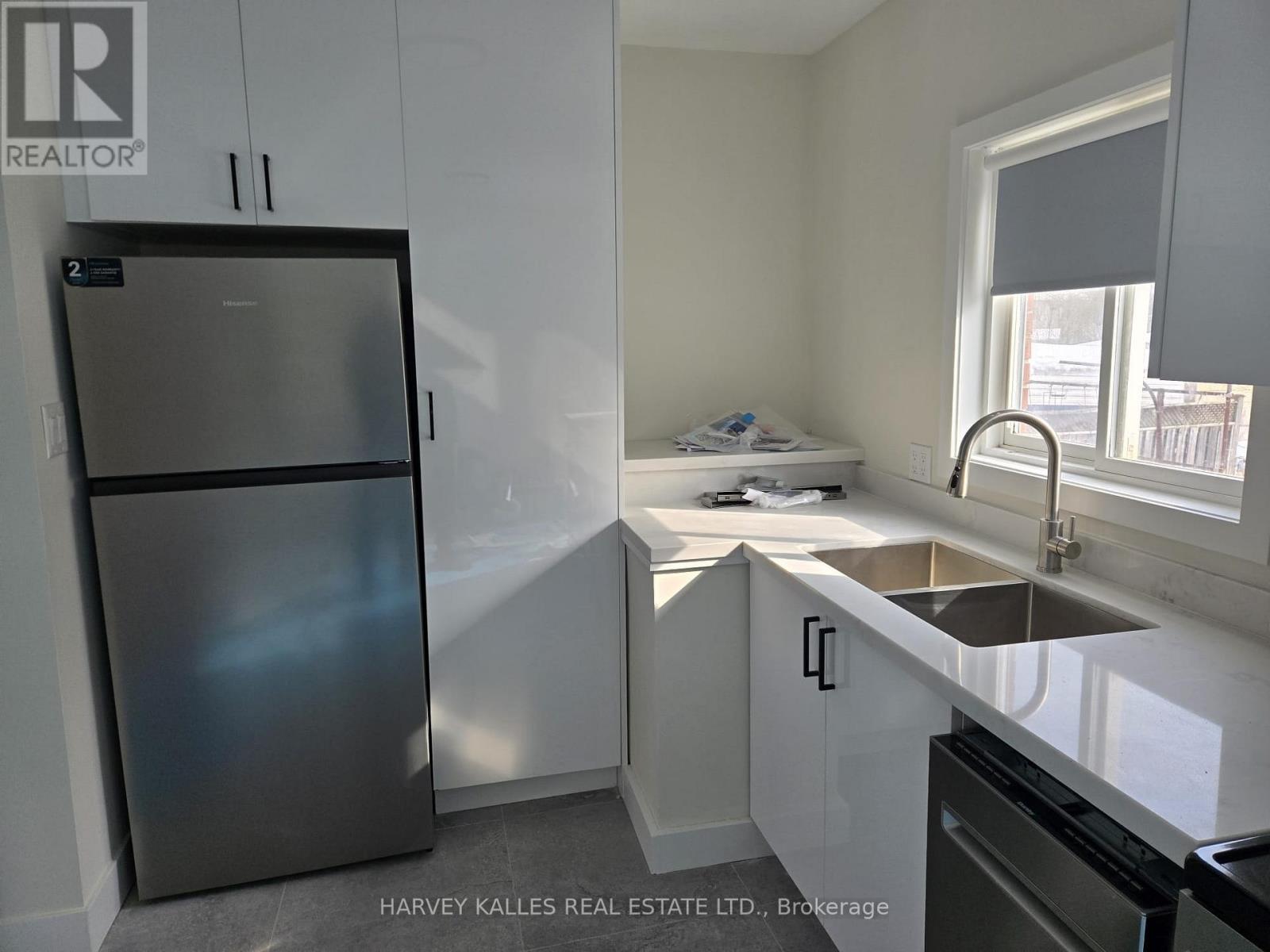 Main - 111 Mcallister Road, Toronto, Ontario  M3H 2N5 - Photo 3 - C12794018