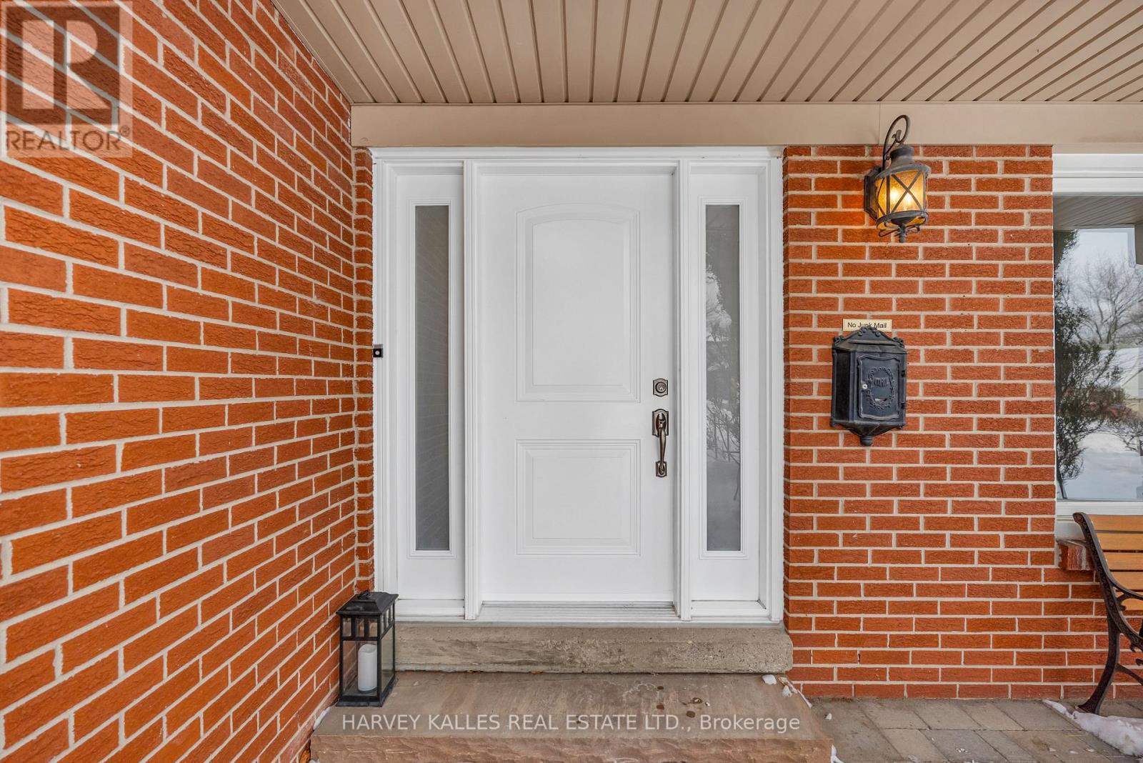 33 Ravengloss Drive, Markham, Ontario  L3T 4C8 - Photo 2 - N12794052