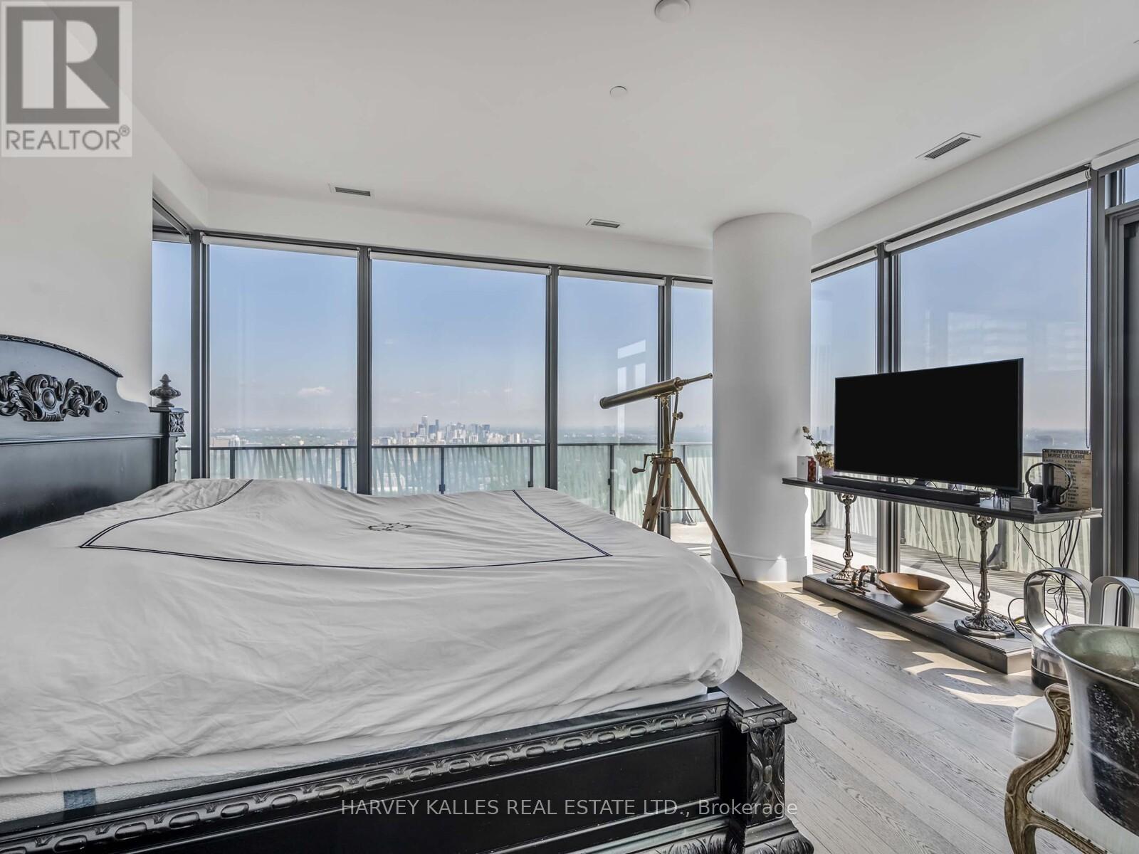 Ph 5605 - 42 Charles Street E, Toronto, Ontario  M4Y 1T4 - Photo 8 - C12795140