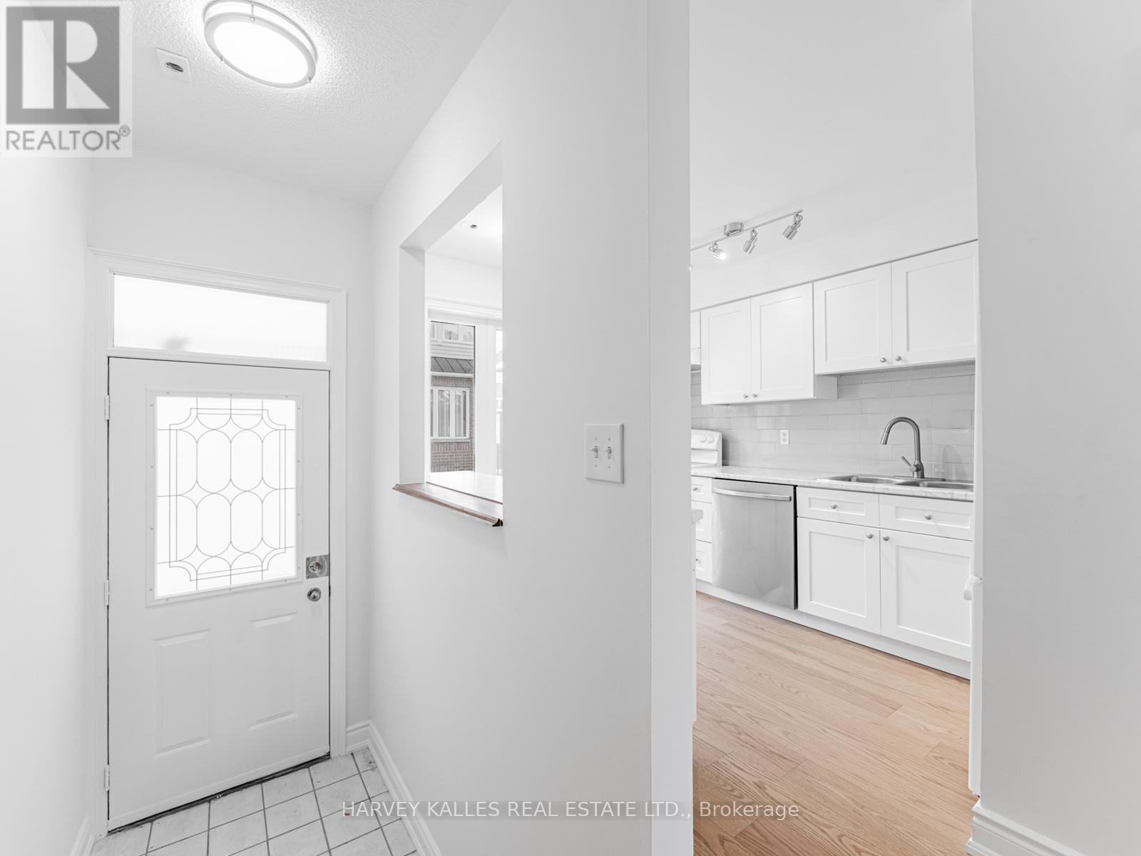 521 - 83 Mondeo Drive, Toronto, Ontario  M1P 5B6 - Photo 3 - E12795576