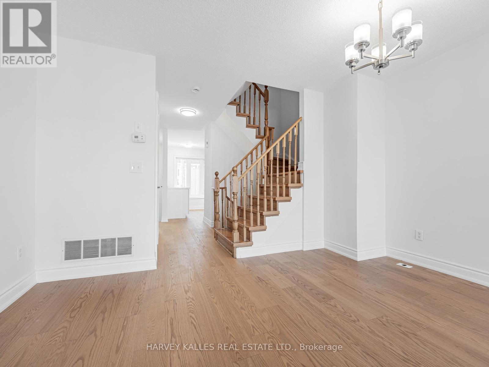 521 - 83 Mondeo Drive, Toronto, Ontario  M1P 5B6 - Photo 8 - E12795576