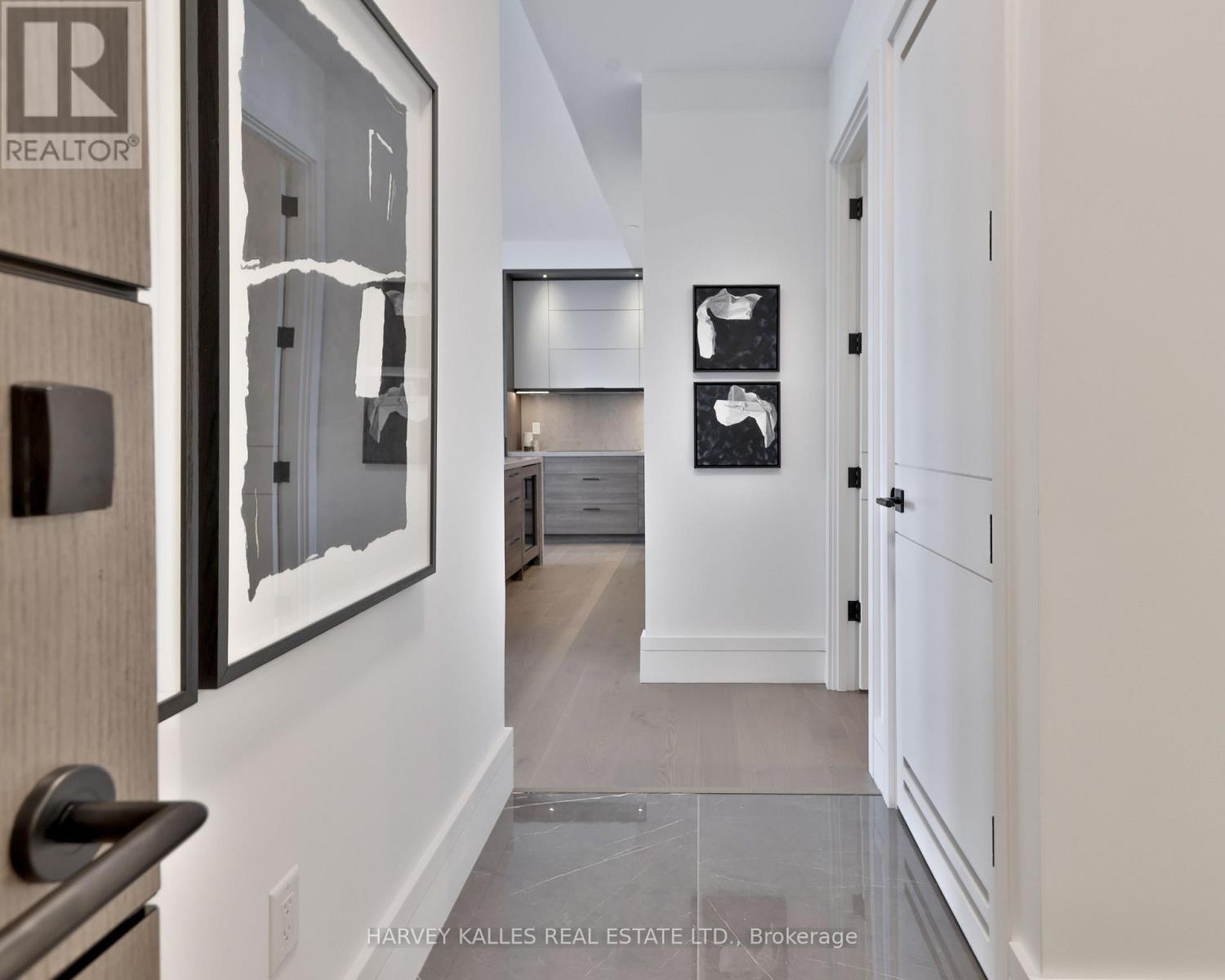 1404 - 215 LONSDALE ROAD, Toronto, Ontario