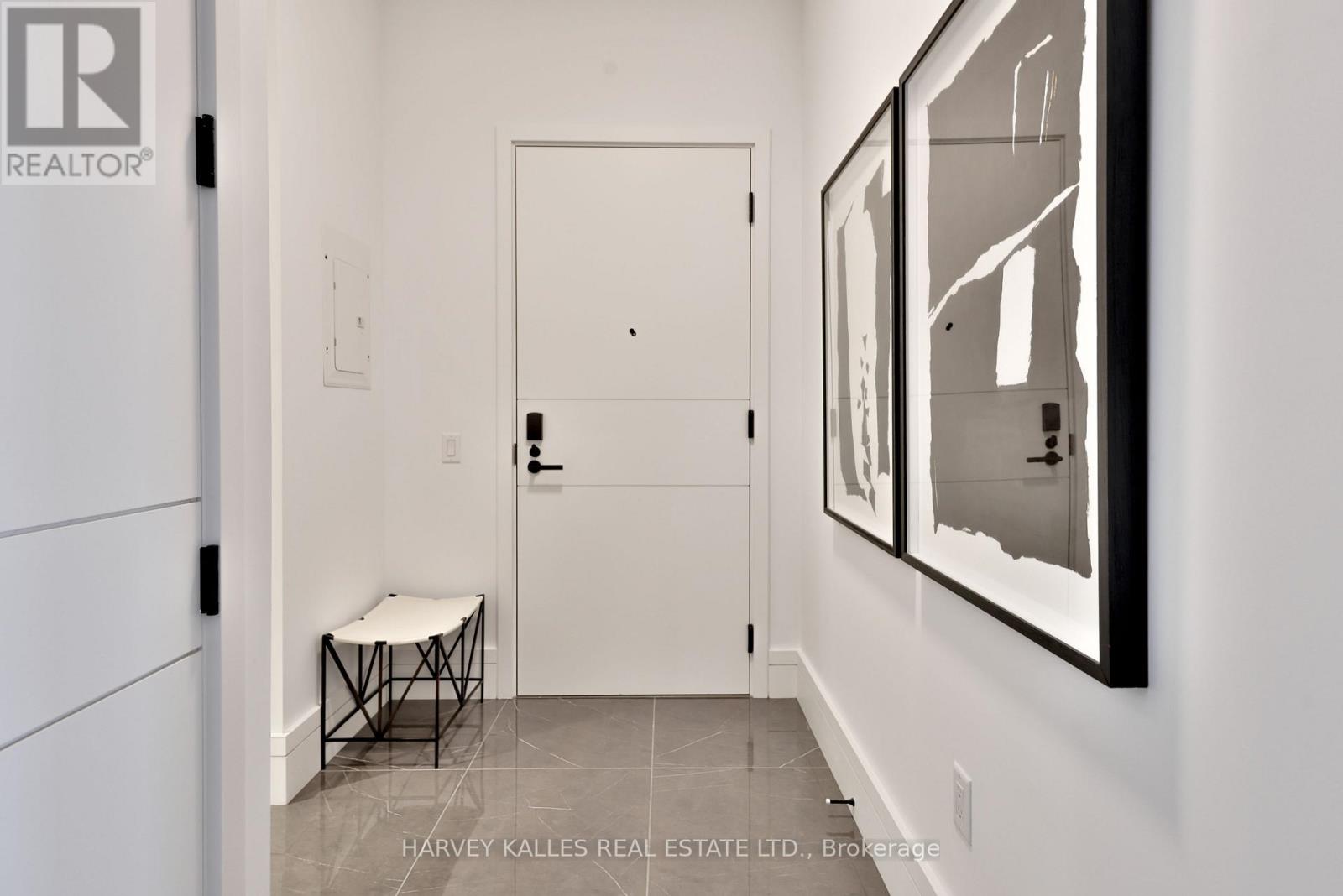 1404 - 215 Lonsdale Road, Toronto, Ontario  M4V 1W7 - Photo 2 - C12795664