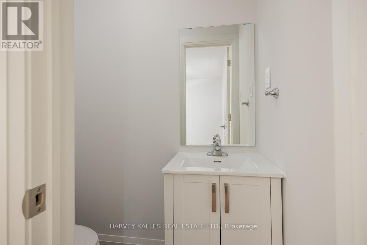 129 Major Mackenzie Drive E, Richmond Hill, Ontario  L4C 1H2 - Photo 13 - N12796692