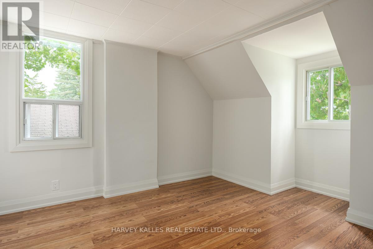 129 Major Mackenzie Drive E, Richmond Hill, Ontario  L4C 1H2 - Photo 17 - N12796692