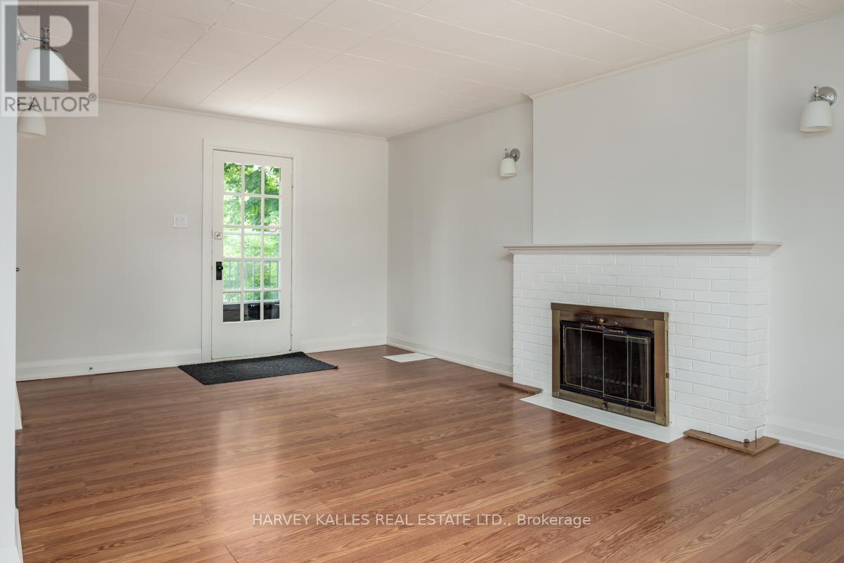 129 Major Mackenzie Drive E, Richmond Hill, Ontario  L4C 1H2 - Photo 5 - N12796692