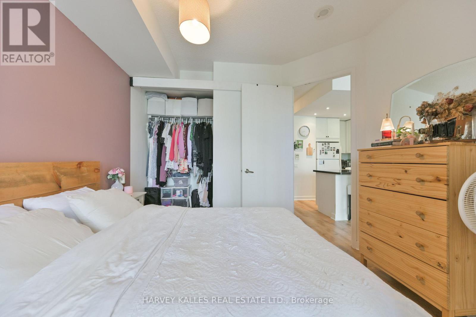 1704 - 85 Bloor Street E, Toronto, Ontario  M4W 3Y1 - Photo 10 - C12796734