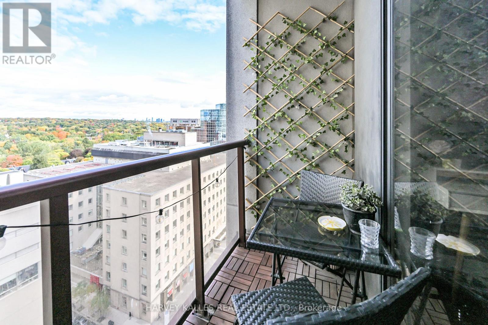 1704 - 85 Bloor Street E, Toronto, Ontario  M4W 3Y1 - Photo 14 - C12796734